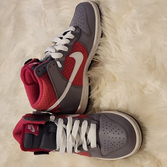 Nike Dunks High Tops - Picture 2 of 4